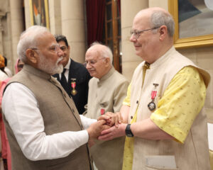 Stephen Knapp Meeting Narendra Modi.jpeg